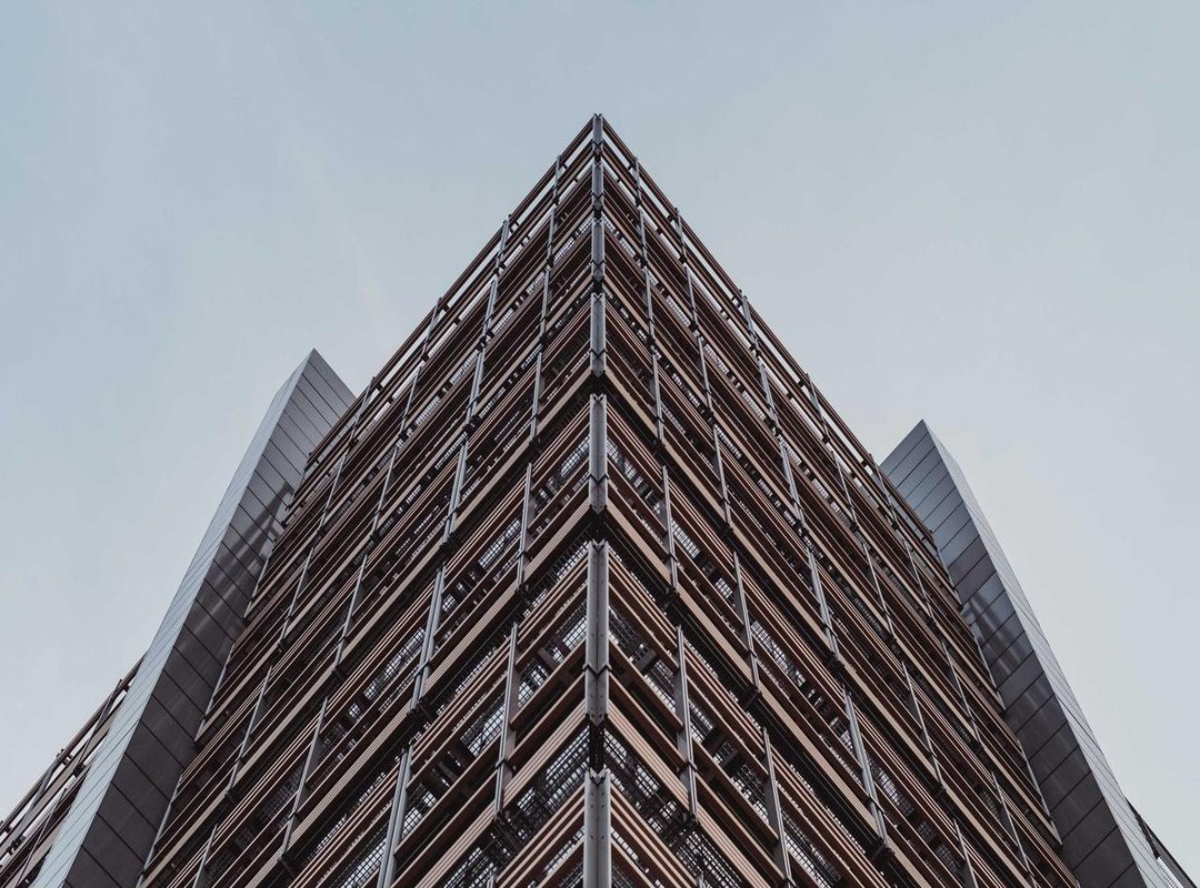 The 'Rey de Corazones': Analyzing His Unique Musical Style